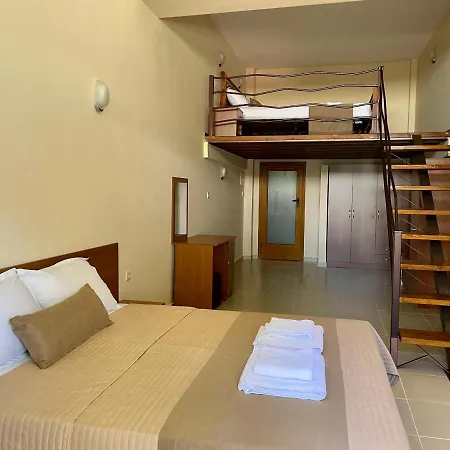 Helios Hotel *